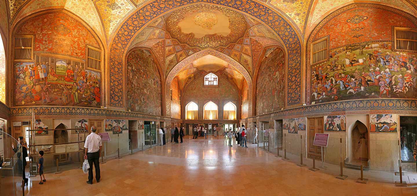 chehel sotoon esfahan travel tours